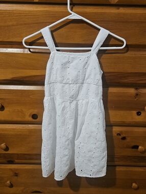 Abercrombie Kids white floral eyelet dress size 9/10